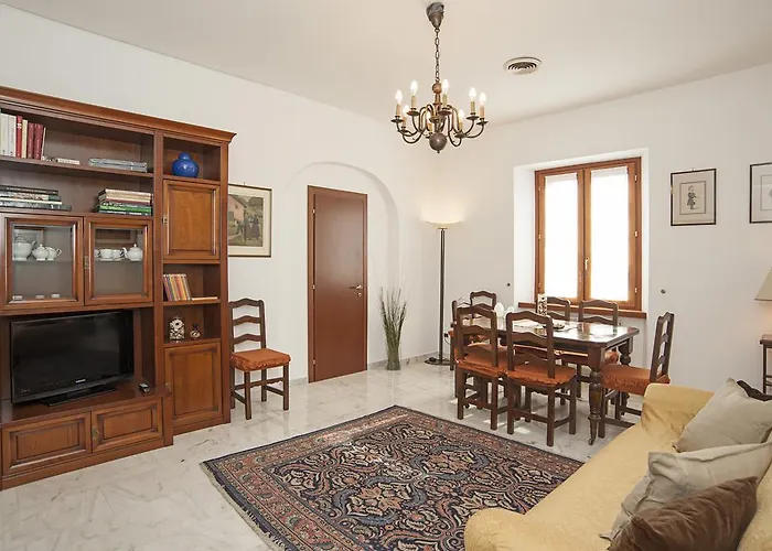Visconti Holiday House, Luxury Apartment With Jacuzzi